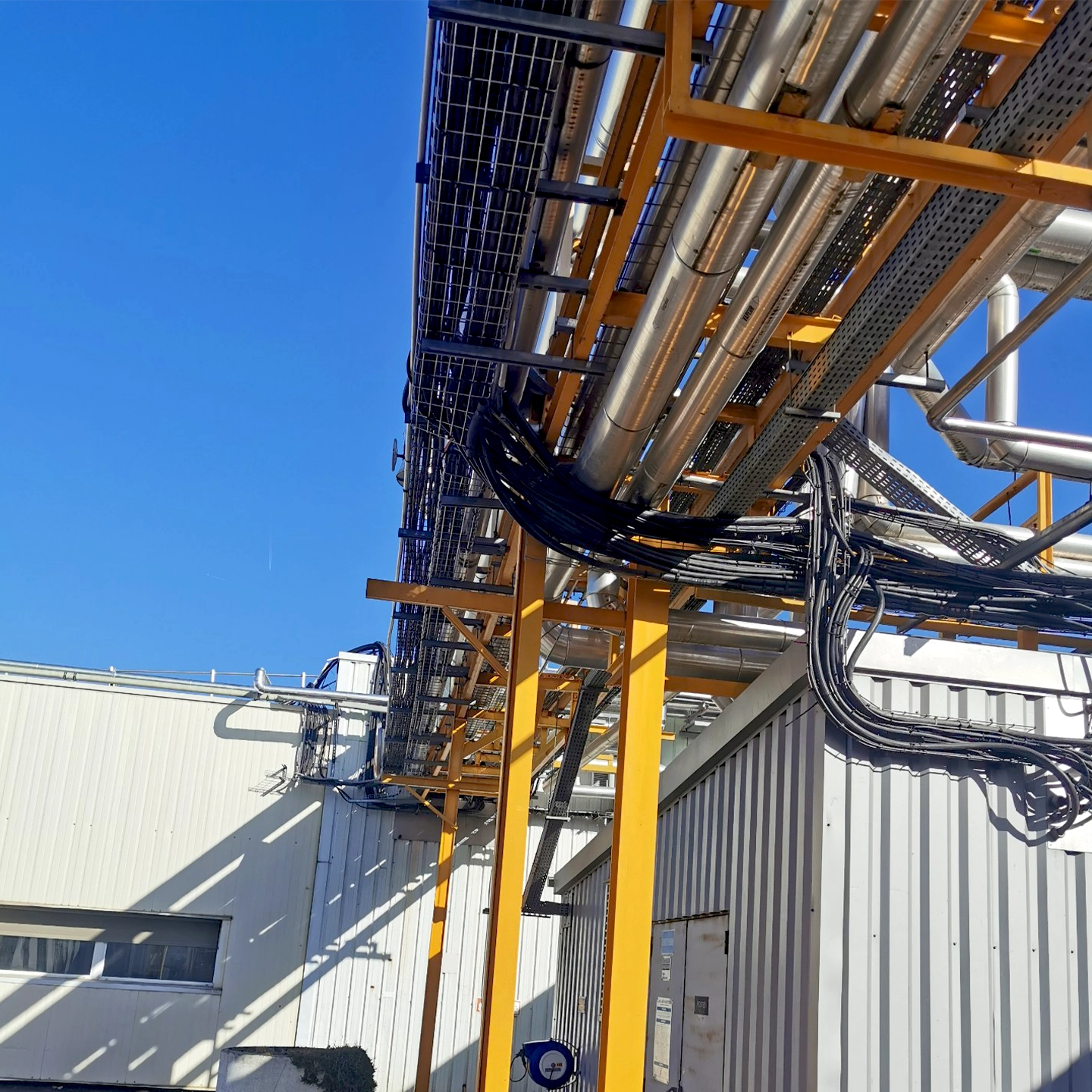 Peinture anticorrosion d'un bâtiment industriel en région Midi-Pyrénées
